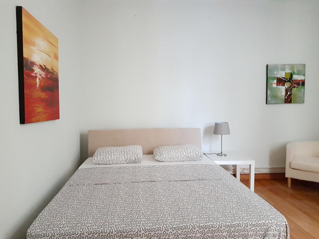 Errathens Pine Red And Taupe - Athens Center Apartment Exterior photo