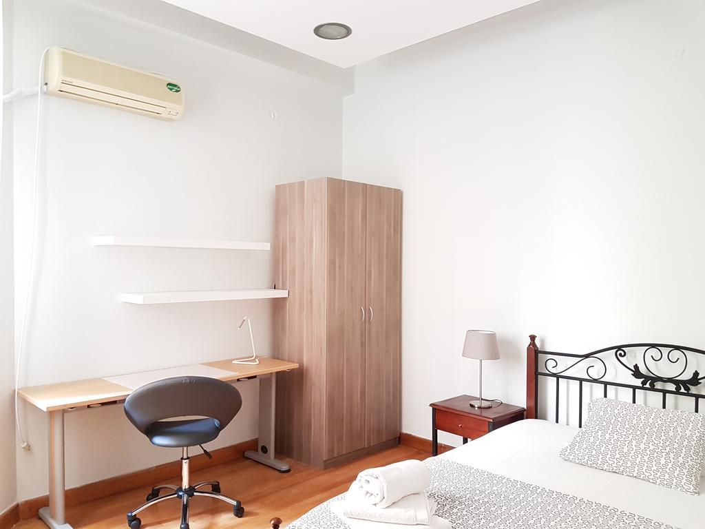 Errathens Pine Red And Taupe - Athens Center Apartment Exterior photo